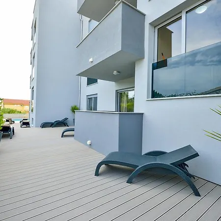 Apartments Sun Resort Nikolina Bibinje Exterior photo