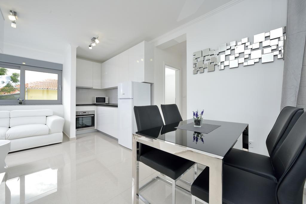 Sun Nikolina Apartment Bibinje